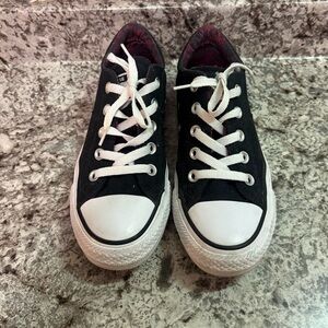 Converse Womans CTAS Low Black 5 Tongue Sneakers